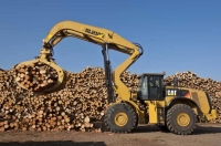 Caterpillar Partners with Demlone to Create High-Lift Log Handler